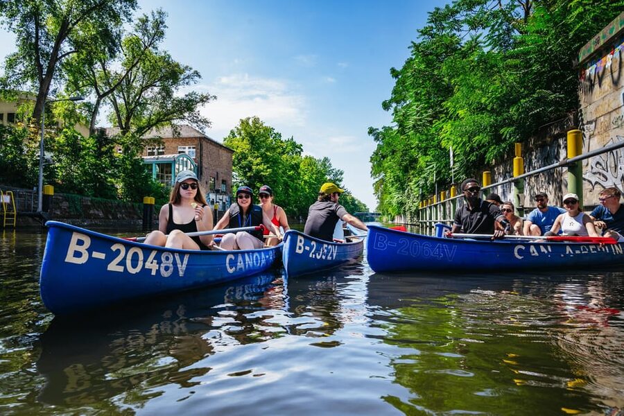 Berlin: Guided Tour by Canoe - Old industrial port traces and the East West divider history