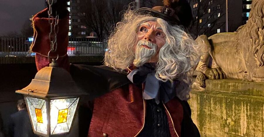 Berlin: Guided Walking Tour by Night - Enter the Story: How the Lamplighter Walk Works