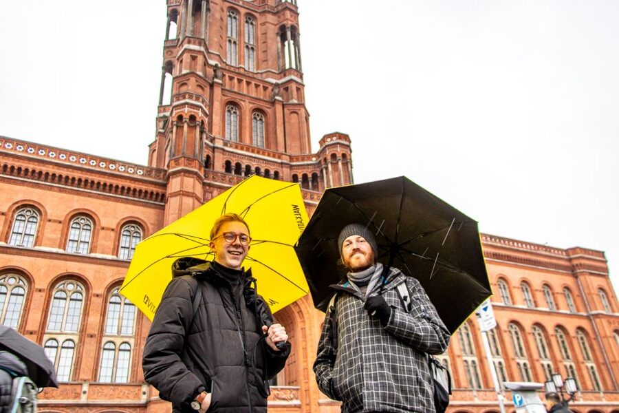 Berlin: Guided Walking Tour in English - Starting at Rotes Rathaus, then tracing Berlin from Alexanderplatz