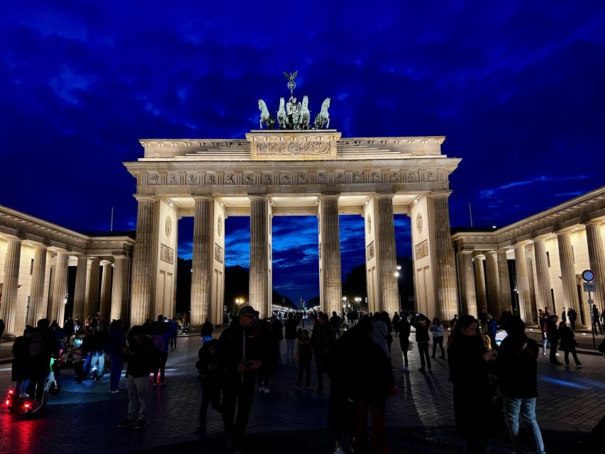 Berlin: Guided Walking Tour in English - Ending at Brandenburg Gate, unity told through architecture