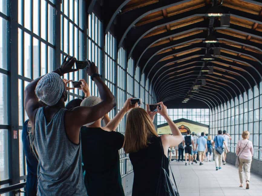 Berlin: Hands-On Mobile Photography Workshop - Real-Time Feedback While You Shoot