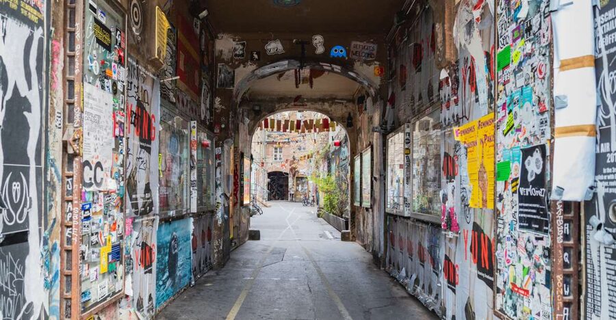 Berlin: Hidden Backyards Guided Walking Tour - Key points before you go