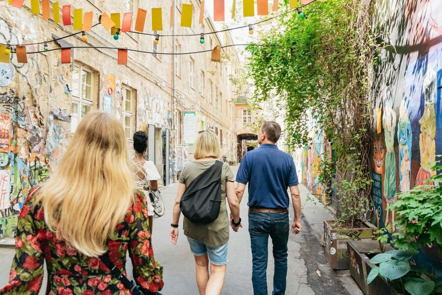 Berlin: Hidden Backyards Guided Walking Tour - Haus Schwarzenberg: when an old structure becomes a studio neighborhood