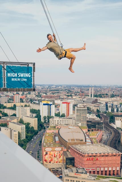 Berlin: Highest Swing in Europe - Finding the Park Inn spot and what happens right away