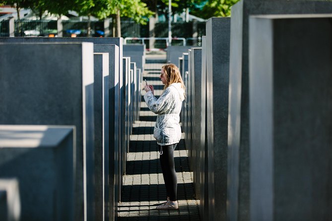Berlin Highlights: 3-Hour Bike Tour - Checkpoint Charlie plus a Berlin Wall segment you can still see