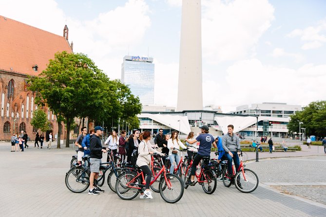 Berlin Highlights 3-Hour Bike Tour - Brandenburg Gate to Fernsehturm: Cold War landmarks and signature photo moments