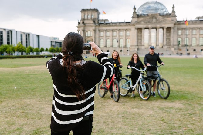 Berlin Highlights 3-Hour Bike Tour - The 3-hour ride pace: efficient sightseeing without turning into a sprint