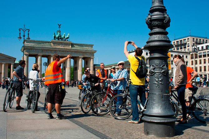 Berlin Highlights Sightseeing Bike Tour in Small Groups - How a 3.5-hour Berlin bike loop gives you real orientation