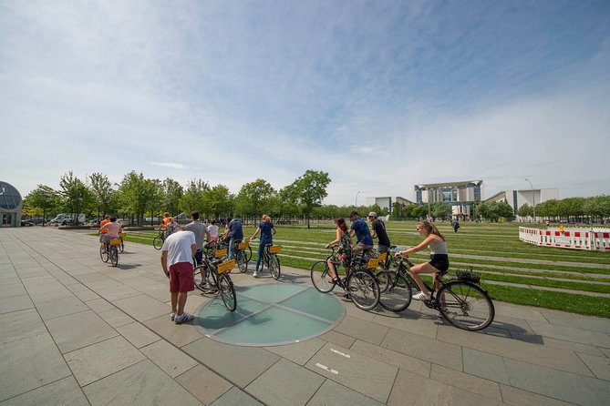 Berlin Highlights Sightseeing Bike Tour in Small Groups - Gendarmenmarkt to Museum Island: classic squares and museum island exteriors