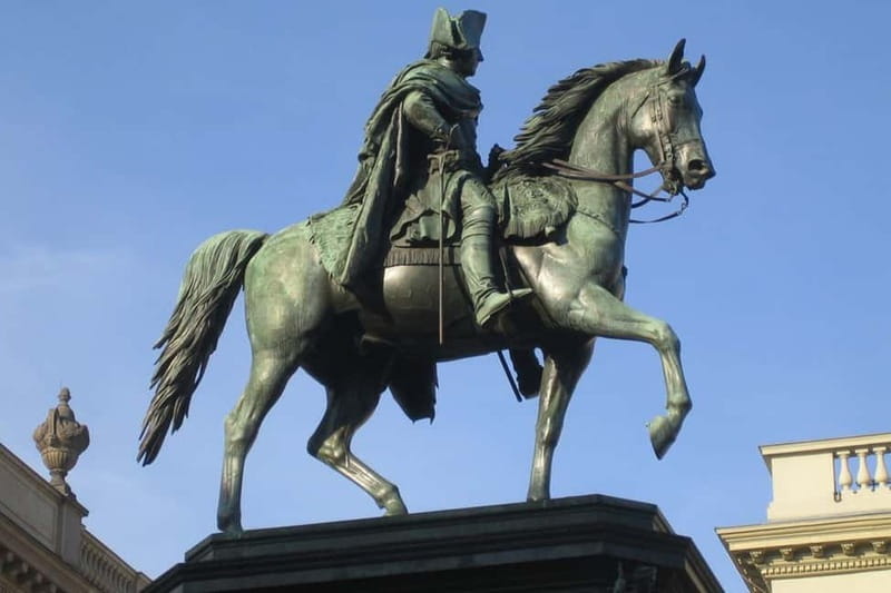 Berlin: Historic Center Walking Tour with a Real Berliner - Unter den Linden: the royal boulevard you can actually walk