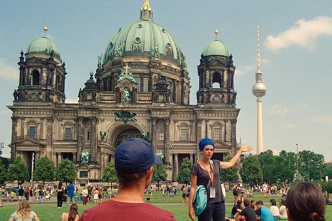 Berlin History Walking Tour with a French-Speaking Guide - Potsdamer Platz Sets the Tone Before the Cold War