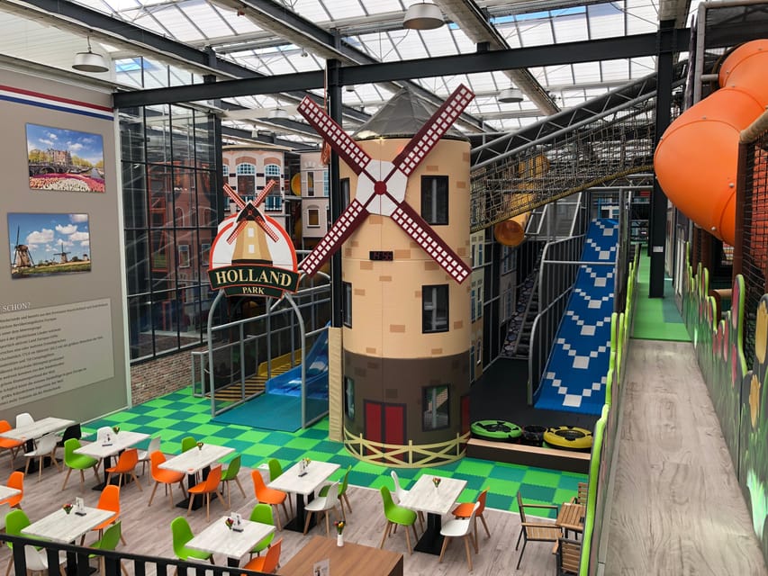Berlin: Holland-Park day ticket - Indoor play halls and the climbing hall: where the day can get loud