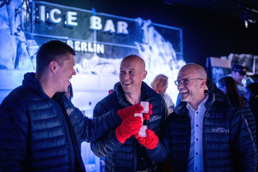 Berlin: Hop-On Hop-Off Bus and Icebar Ticket Combo - How the hop-on hop-off bus helps you see Berlin without rushing