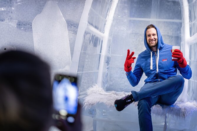 Berlin Icebar Experience Including 3 drinks - Warm bar first, ice bar next: how the hour usually flows