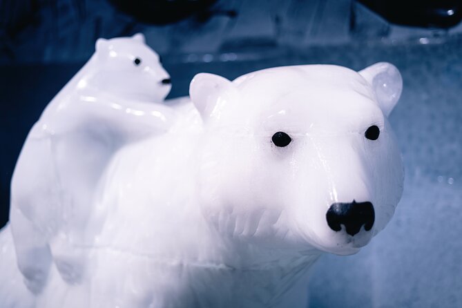 Berlin Icebar Experience Including 3 drinks - Drinks and ice glasses: what works best