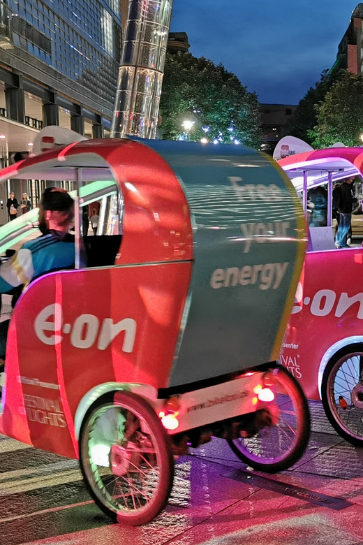 Berlin: Illuminated Berlin by Bike Taxi - How the electric rickshaw ride feels and how photos are handled