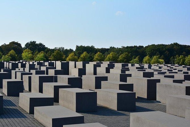 Berlin in one day – day tour with an expert guide - Checkpoint Charlie and the Berlin Wall Memorial Stops