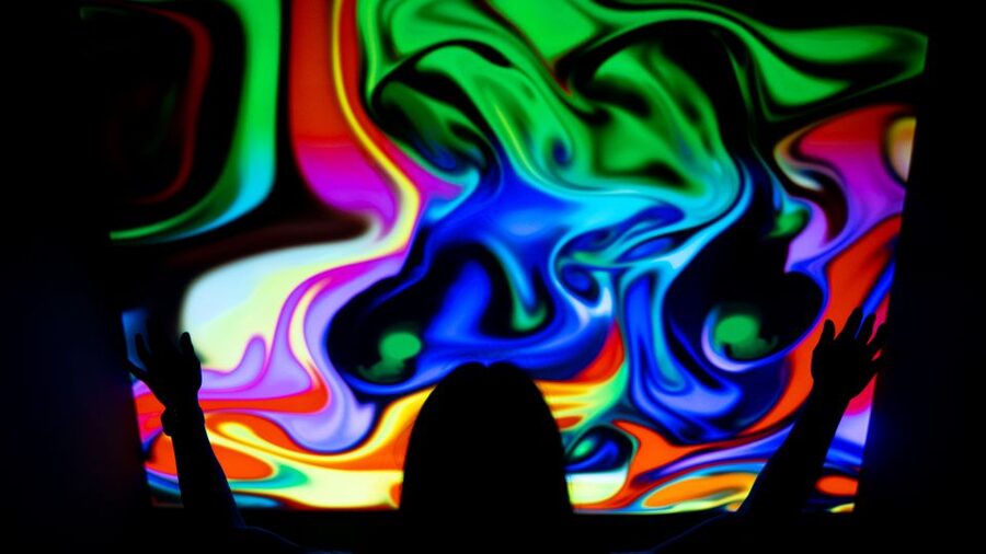 Berlin: Interactive DeJa Vu Museum Entrance Ticket - Mirror rooms like the Starroom and Abyss, plus kaleidoscope photo moments
