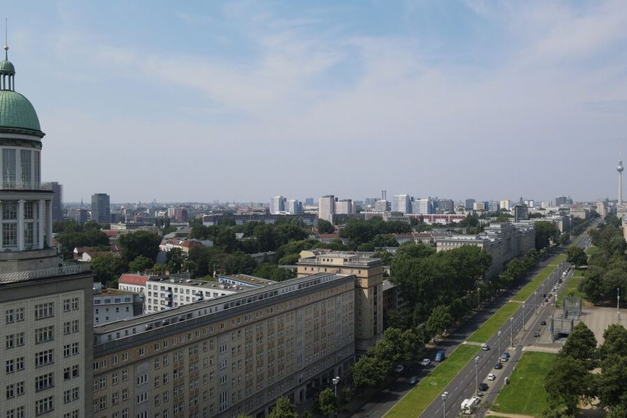 Berlin: Karl-Marx-Allee 2-Hour Tour - Kosmos cinema and Josef Kaiser: culture built into the plan