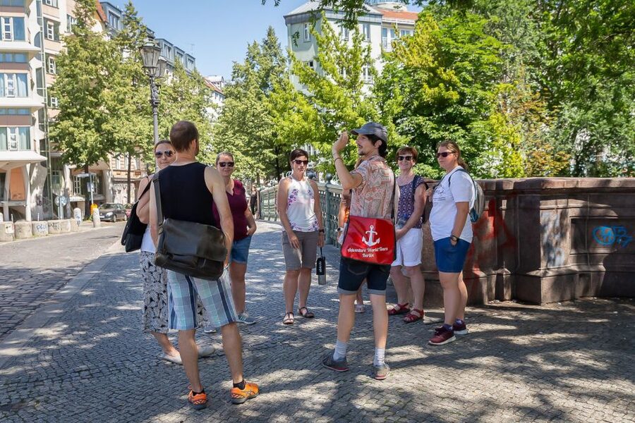 Berlin: Kreuzberg Guided Walking Evening Tour - Key things you will like on this Kreuzberg evening walk