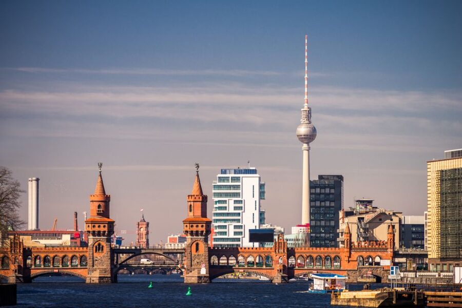 Berlin Kreuzberg: Scavenger Hunt Self-Guided Tour - Starting at Passionskirche, then Moving Through Marheinekeplatz and Bergmannstraße