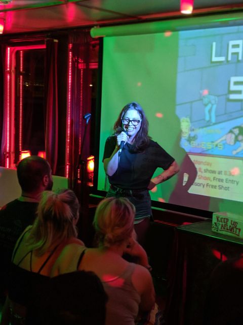 Berlin: Laughing Spree Comedy Show on a Boat - The host and the crowd: why people keep coming back