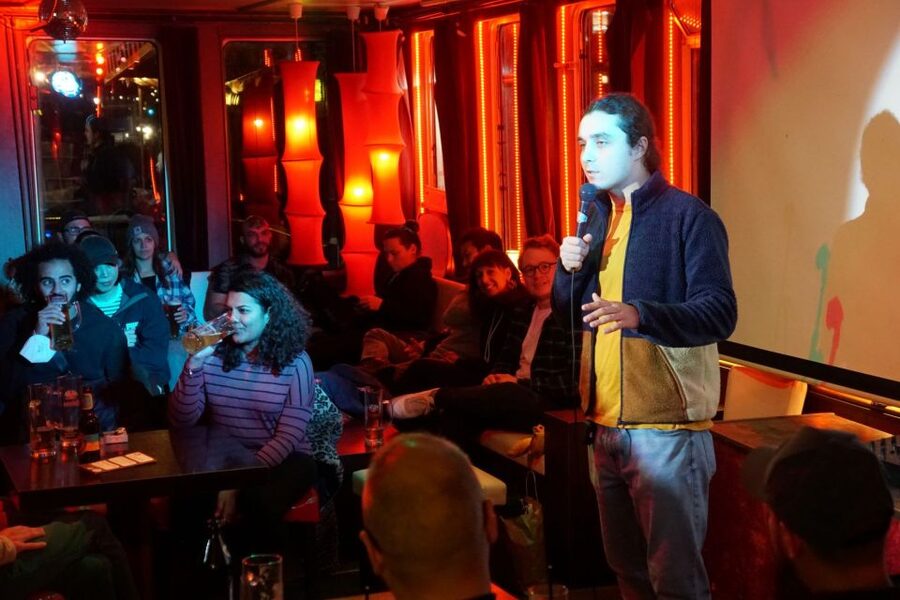 Berlin: Laughing Spree Comedy Show on a Boat - Should you book this comedy boat night?
