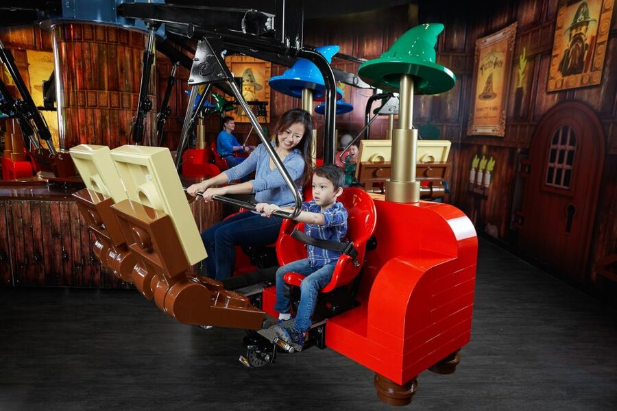 Berlin: Legoland Discovery Centre Entry Ticket - The LEGO Factory tour and making your own brick