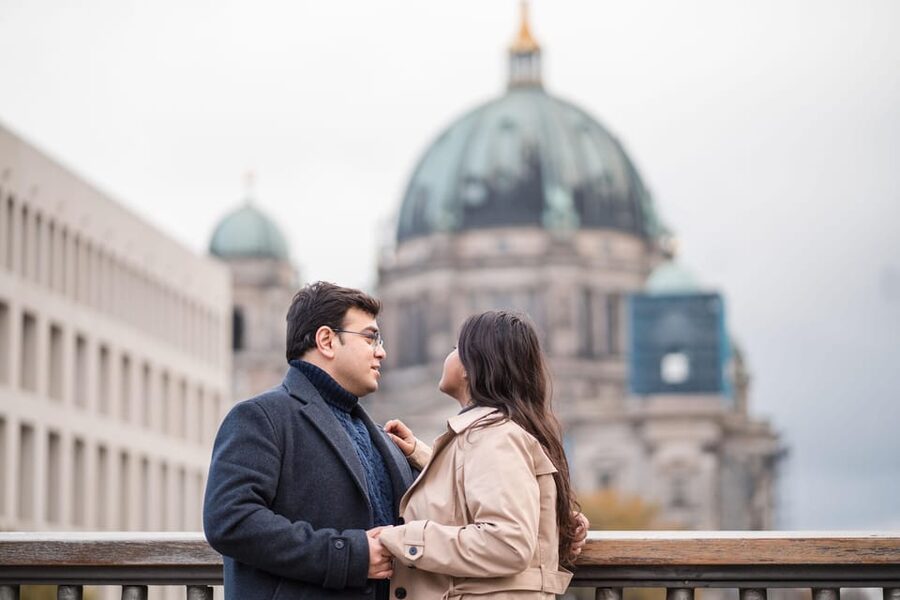 Berlin Love Story: Surprise Proposal Photography Session - Photo Delivery: Online Gallery, Edited Images, and the 6-Week Window