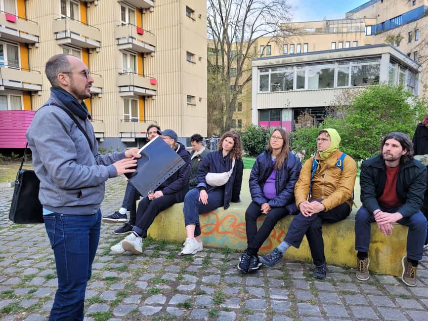 Berlin: Modernist Architecture Tour in the Hansaviertel - Starting at Biergarten der Tiergartenquelle, then getting your bearings fast