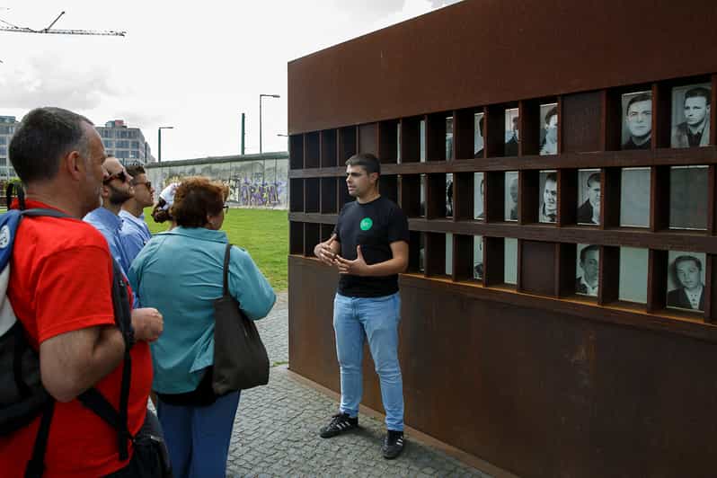 Berlin: Muro,Guerra Fría y Museo de la Stasi - Finding Your Group Near the Fernsehturm (Alexanderplatz Setup That Actually Helps)