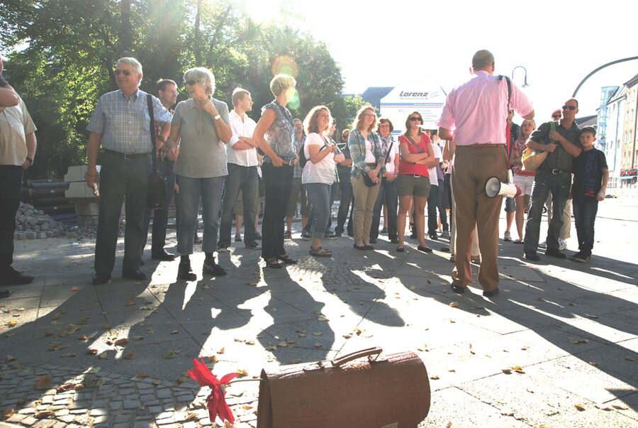 Berlin: Old Neukölln Private Walking Tour - Richardplatz, Böhmischer Platz, and the Renaming Story