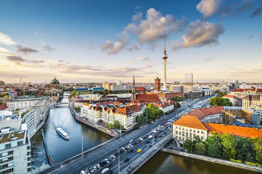 Berlin: Outdoor Escape Game Mitte - Outdoor escape in Berlin-Mitte: what the experience really is