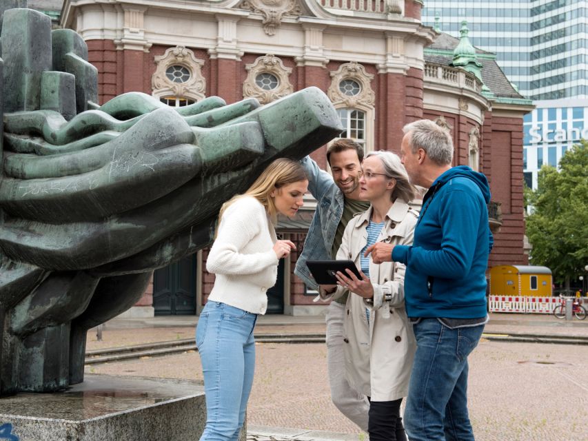 Berlin: Outdoor Escape Game Mitte - Solving codes around Berlin: clues, architecture, and time pressure