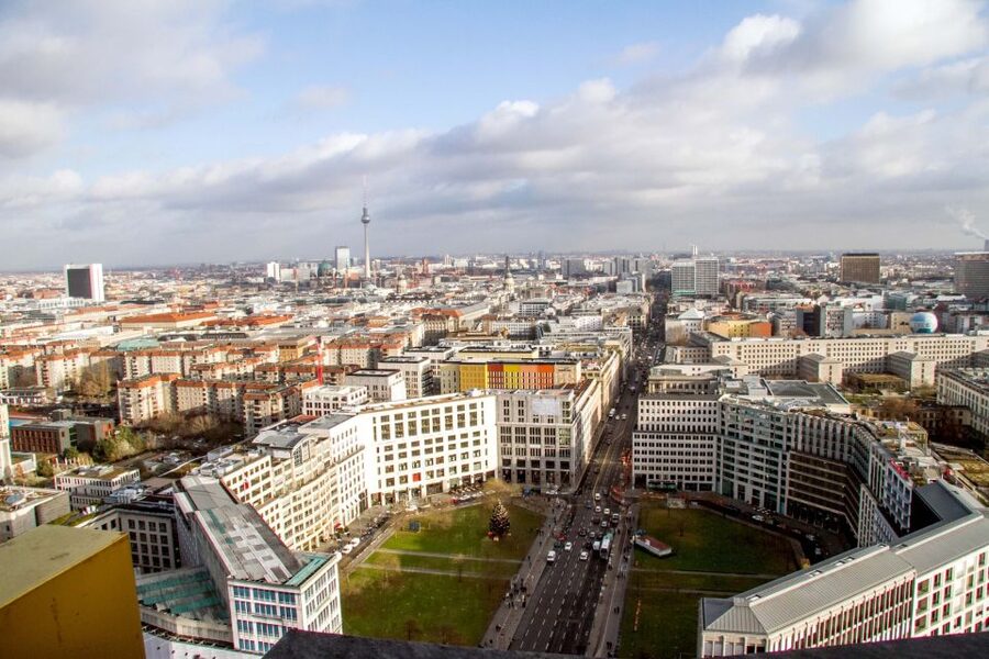 Berlin: Panoramapunkt Skip-the-Line Elevator Ticket - Entering Potsdamer Platz, then straight to the fastest lift
