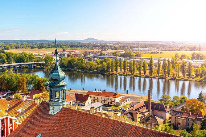 Berlin-Prague One-Way Sightseeing Day Tour - Saxon Switzerland and Bastei Bridge: The One Stop That Delivers Views