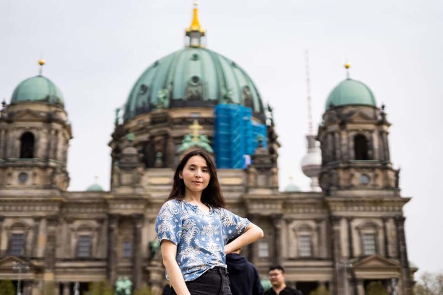Berlin: Private Photo Session with Professional Photographer - Polish Institute Berlin to Museum Island: where your session feels instantly easier