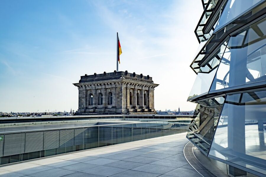 Berlin: Private Reichstag and Glass Dome Tour - Reichstag Rooftop Terrace: A Breather Before You Go Up