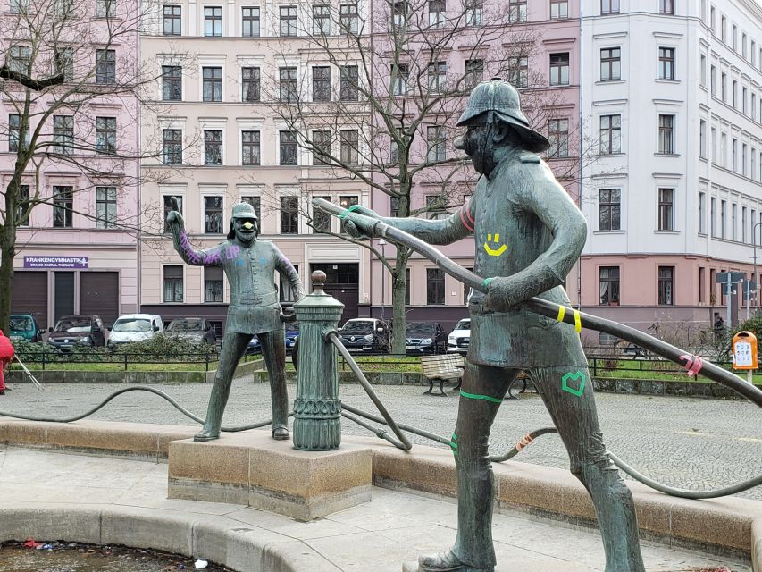 Berlin: Private tour through the district of Kreuzberg - Quick takeaways before you go