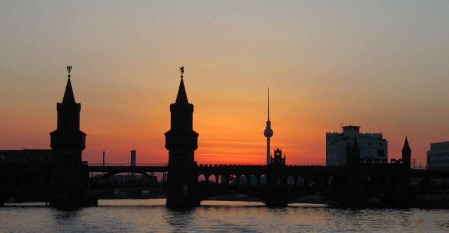 Berlin: Private Walking Tour with a Local - Why a Lokafyer makes Berlin click fast