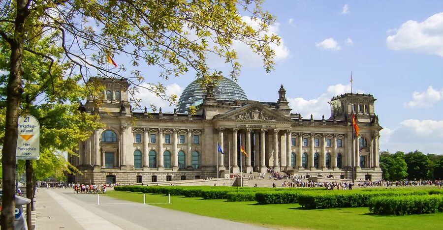 Berlin: Reichstag, Plenary Chamber, Cupola & Government Tour - Reichstag security and the separate-entrance advantage