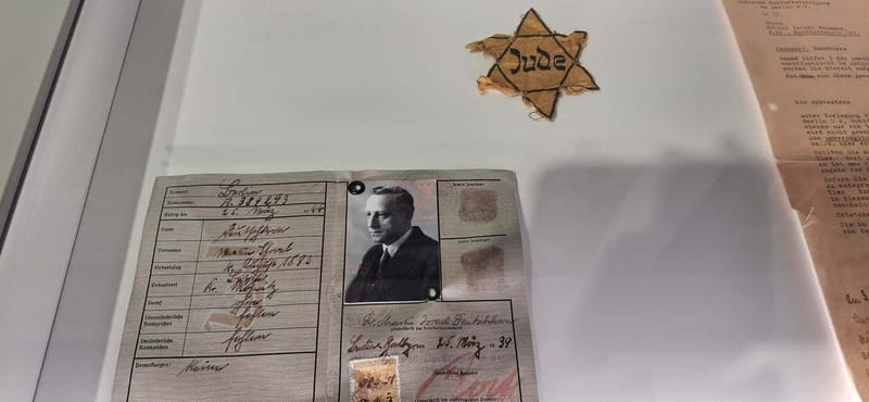 Berlin‘s Jewish Heritage Private Tour With Jacob - Haus Schwarzenberg: A Short Stop That Fits the Old Quarter Story