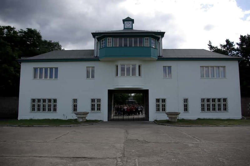 Berlin & Sachsenhausen: 5-Hour Tour "Third Reich" by VW-Bus - Hitler, Georg Elser, and the stone markers of resistance