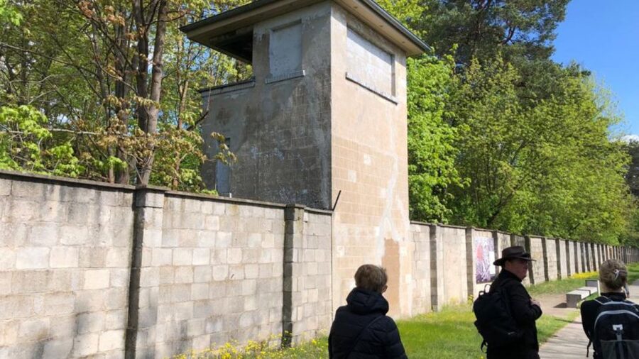 Berlin: Sachsenhausen Concentration Camp Guided Tour - Prisoner routine, roll call, and what life was like behind the walls