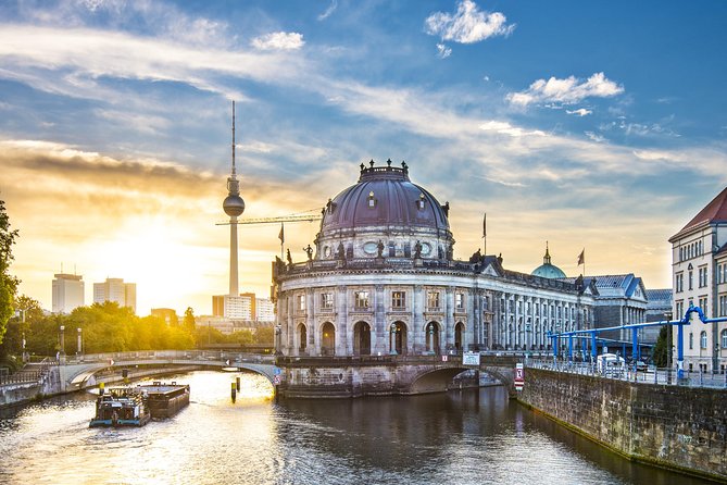 Berlin & Sachsenhausen Concentration Camp Tour from Warnemünde and Rostock Port - How the itinerary keeps you on schedule (and where it can feel tight)