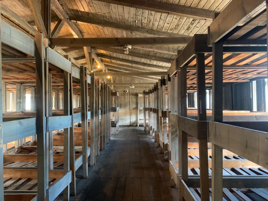 Berlin: Sachsenhausen Memorial 6-Hour Tour in Spanish - From Alexanderplatz to Sachsenhausen: the real rhythm of the day