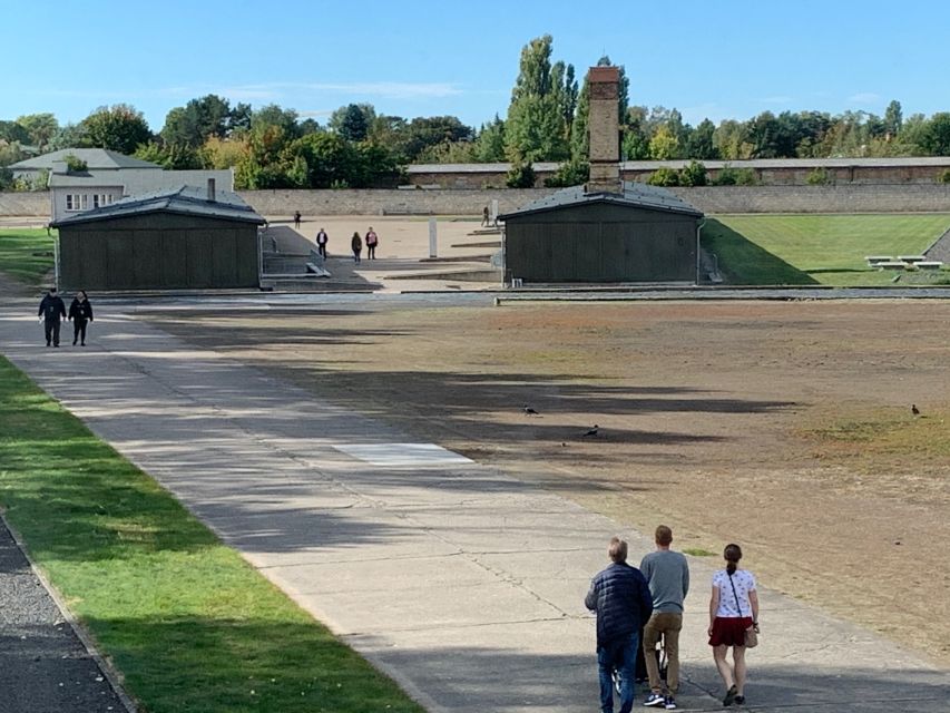 Berlin: Sachsenhausen Memorial 6-Hour Tour in Spanish - GDR memorial: how the site remembers after 1945