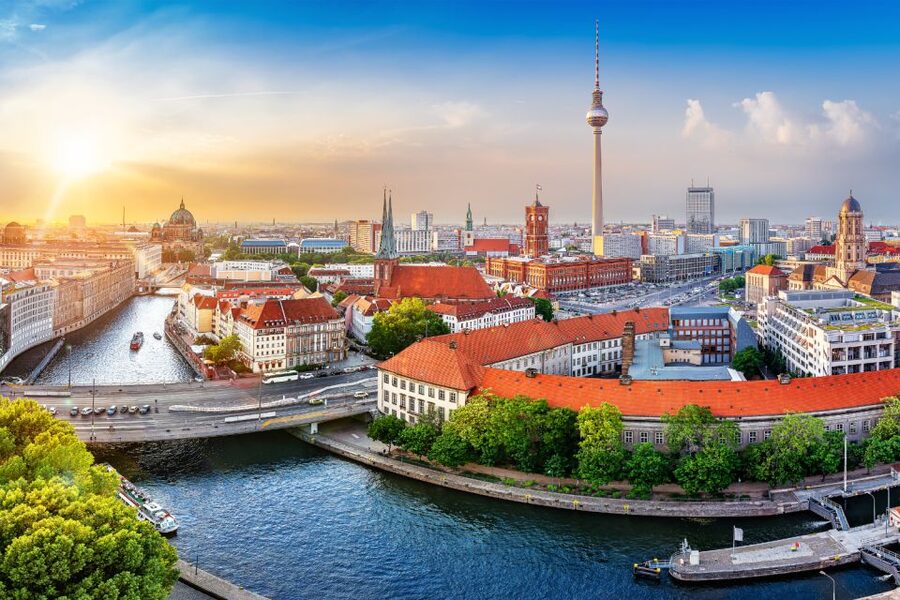 Berlin: Scavenger Hunt Self-Guided Tour - Practical logistics, without the fuss