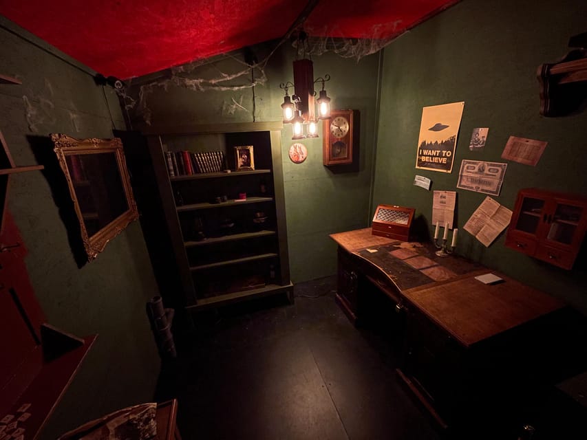 Berlin: “Shadow of the Rubber Duck” Escape Room Experience - Dark atmosphere, wall-era vibe, and the wave water splash