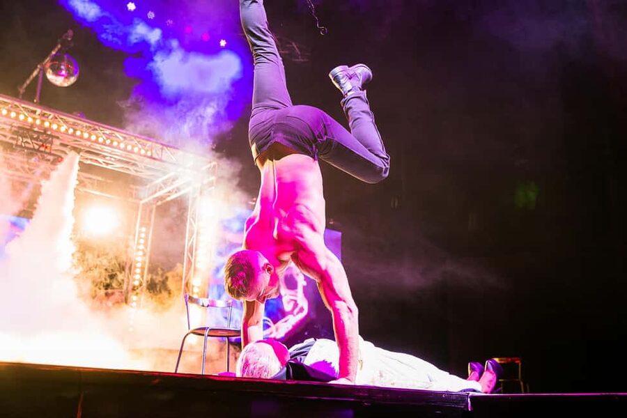 Berlin: SIXX PAXX Men´s Performing Arts Show - Who This Show Fits Best, and Who Might Want Something Else